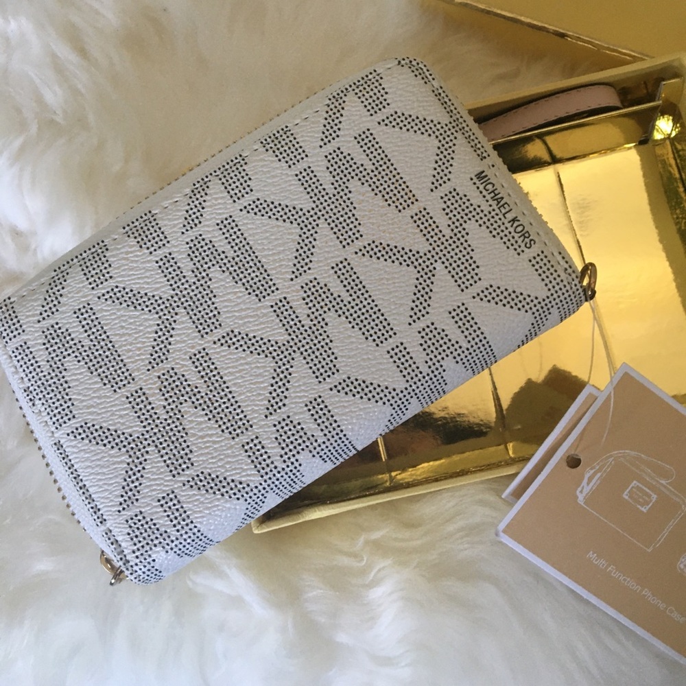 Michael Kors phone case - Picture 3 of 3